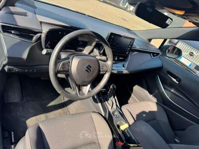 Suzuki Swace 1.8 Full Hybrid E-CVT 2WD Cool Bianco usata Milano