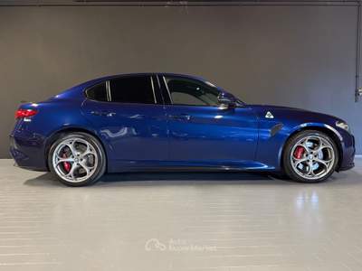 Alfa Romeo Giulia V6 Bi-Turbo AT8 Quadrifoglio Blu/Azzurro usata Bruino