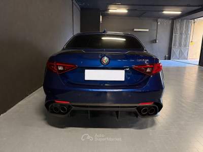 Alfa Romeo Giulia V6 Bi-Turbo AT8 Quadrifoglio Blu/Azzurro usata Bruino