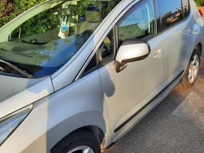 Peugeot 3008 Peugeot 3008  tenuta bene  non fumatori Argento usata Roma