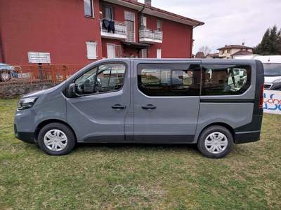 Nissan Primastar 2.0 TD EVOLUTION 110CV 9 POSTI Grigio usata Dubino