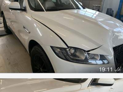 Jaguar F-Pace Non fumatore usata Cascina