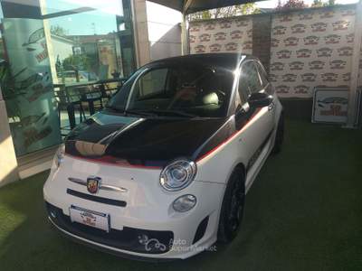 Abarth 500 500C/595C 1.4 16v t. t-jet bicol. 140cv MTA Bianco usata Brugherio