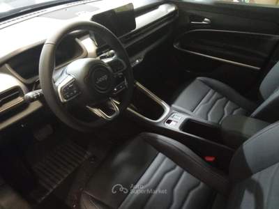 Jeep Avenger 1.2 Turbo MHEV Summit Tetto& pelle & convenience Grigio usata Melegnano