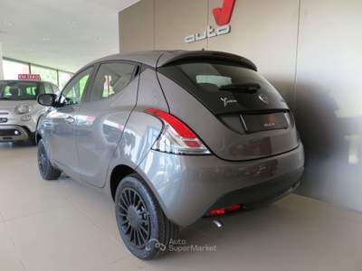 Lancia Ypsilon 1.0 FireFly 5 porte S&S Hybrid Silver Grigio usata Preganziol