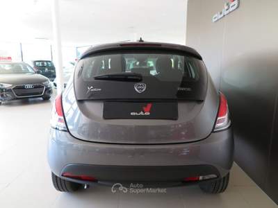Lancia Ypsilon 1.0 FireFly 5 porte S&S Hybrid Silver Grigio usata Preganziol