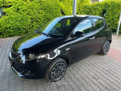 Lancia Ypsilon Ypsilon 1.0 FireFly 5p.S&S Hyb. Eco Gold Grigio usata Taranto