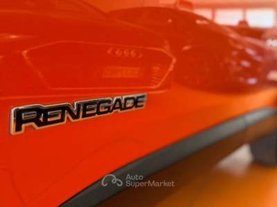 Jeep Renegade 4WD Active Drive Limited Arancione usata Vercelli