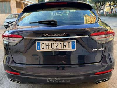 Maserati Levante Levante 2.0 mhev GT 330cv auto Blu/Azzurro usata Torino