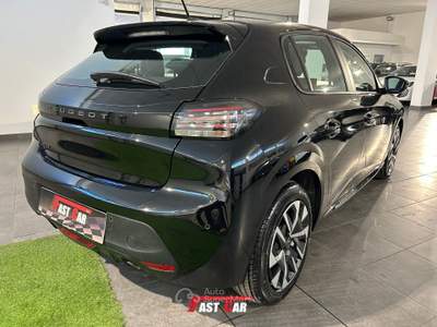 Peugeot 208 PureTech 75 Stop&Start 5 porte Style Nero usata Occhiobello