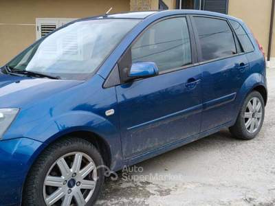 Ford Fiesta IDONEA PER NEOPATENTATI UNICO PROPRIETARIO usata Ariano Irpino