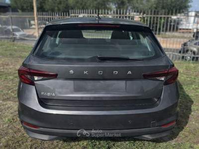 Skoda Fabia  - fabia 1.0 mpi evo ambition 80cv Grigio usata Viterbo