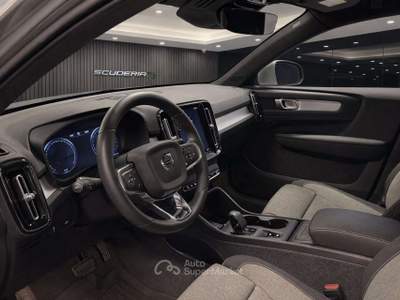 Volvo XC40 XC40 1.5 t2 Core Autocarro (N1) Argento usata Milano