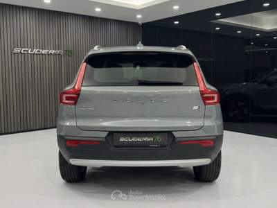 Volvo XC40 XC40 1.5 t2 Core Autocarro (N1) Argento usata Milano