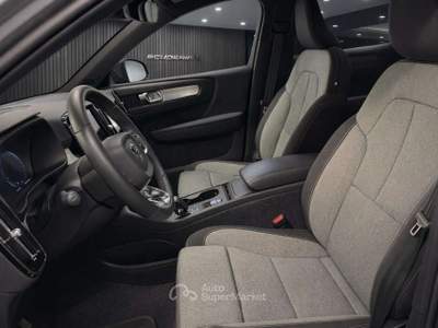 Volvo XC40 XC40 1.5 t2 Core Autocarro (N1) Argento usata Milano