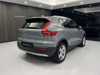 Volvo XC40 XC40 1.5 t2 Core Autocarro (N1) Argento usata Milano