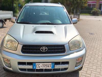 Toyota RAV4 2.0 Tdi D-4D 5p Sol + Gancio Argento usata SAN MARTINO SICCOMARIO