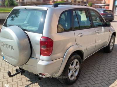 Toyota RAV4 2.0 Tdi D-4D 5p Sol + Gancio Argento usata SAN MARTINO SICCOMARIO