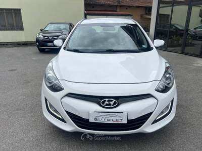 Hyundai i30 I30 wagon 1.6 crdi Comfort 110cv Bianco usata Agliana