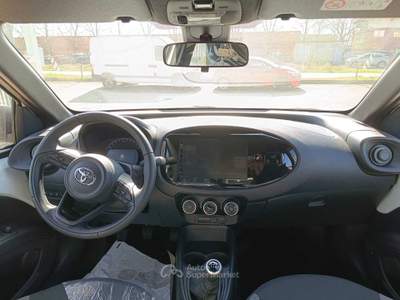 Toyota Aygo Toyota AygoX 5porte Active 1.0 VVT-i 72cv Bianco usata Villanova d'Asti