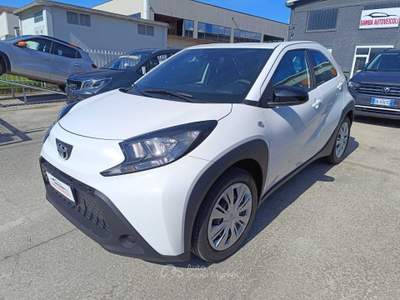 Toyota Aygo Toyota AygoX 5porte Active 1.0 VVT-i 72cv Bianco usata Villanova d'Asti
