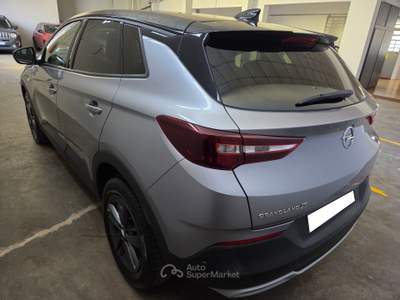 Opel Grandland in ottimo stato usata Cento
