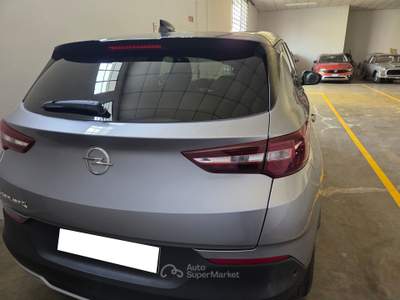 Opel Grandland in ottimo stato usata Cento