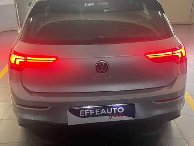 Volkswagen Golf Golf VIII  2.0 tdi Life 115cv Nero usata Bologna