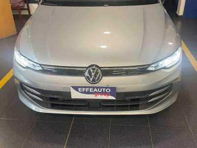 Volkswagen Golf Golf VIII  2.0 tdi Life 115cv Nero usata Bologna