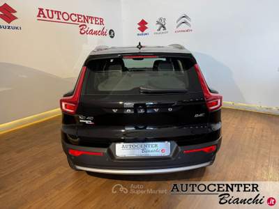 Volvo XC40 2.0 b4 awd Momentum Nero usata Castelnovo ne' Monti