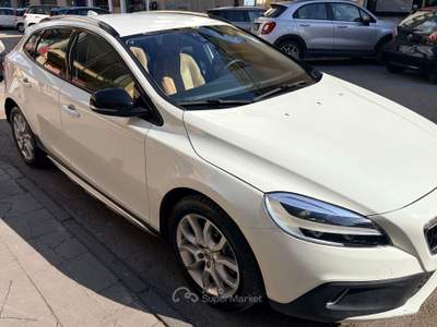 Volvo V40 Cross Country Perfetta Bianco usata Nocera Terinese