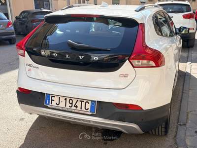 Volvo V40 Cross Country Perfetta Bianco usata Nocera Terinese