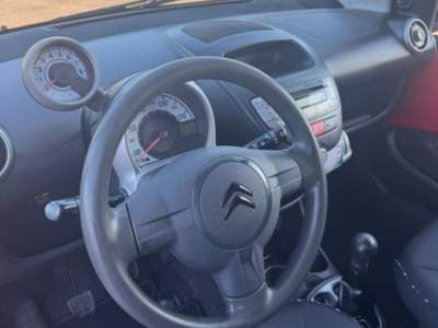 Citroen C1 1.0 e-VTi 68 airdream 5 porte Feel Rosso usata San Gregorio Magno