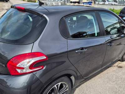 Peugeot 208 Cambio automatico Grigio usata Pontecagnano Faiano