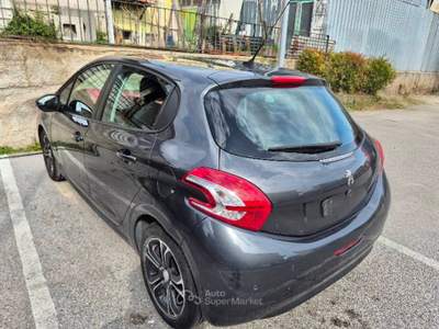 Peugeot 208 Cambio automatico Grigio usata Pontecagnano Faiano