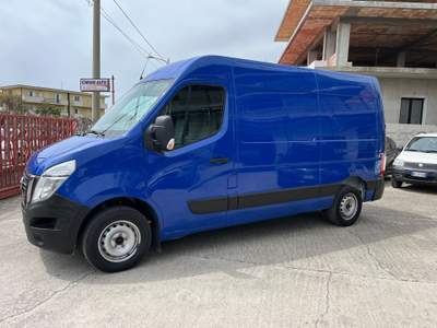 Nissan Interstar Nissan interstar 2.3 diesel usata Caulonia