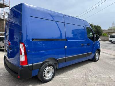 Nissan Interstar Nissan interstar 2.3 diesel usata Caulonia