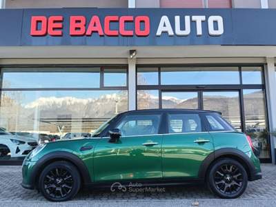 MINI Cooper 1.5 Essential 5 porte AUTOMATIC Verde usata Feltre