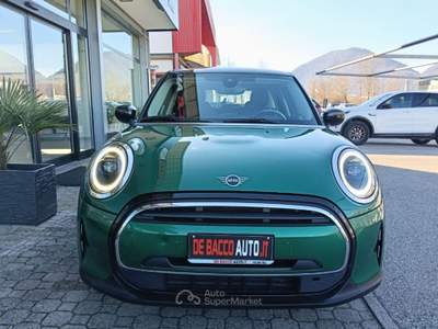 MINI Cooper 1.5 Essential 5 porte AUTOMATIC Verde usata Feltre
