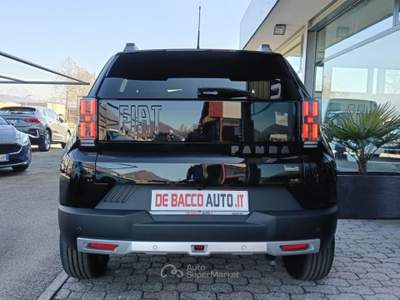 Fiat Grande Panda 1.2 Hybrid 110 CV La Prima OK NEOPATENTATI Nero usata Feltre