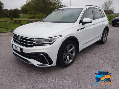 Volkswagen Tiguan 1.5 tsi R-Line 150cv PROMMO Bianco usata ferrara