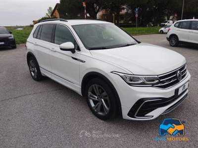 Volkswagen Tiguan 1.5 tsi R-Line 150cv PROMMO Bianco usata ferrara
