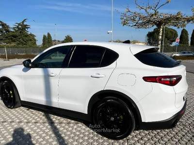 Alfa Romeo Stelvio 2,2 Turbodiesel 160cv RWD AT8 Super  Bianco usata Desenzano del Garda