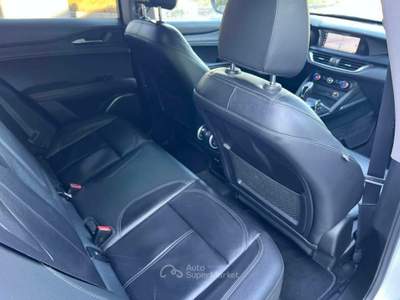 Alfa Romeo Stelvio 2,2 Turbodiesel 160cv RWD AT8 Super  Bianco usata Desenzano del Garda