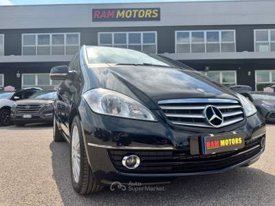Mercedes-Benz Classe A A 180 CDI Avantgarde Neopatentati Unico Proprietario Nero usata Ravenna