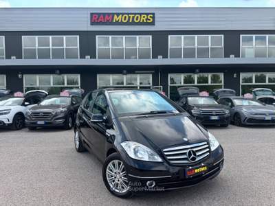 Mercedes-Benz Classe A A 180 CDI Avantgarde Neopatentati Unico Proprietario Nero usata Ravenna
