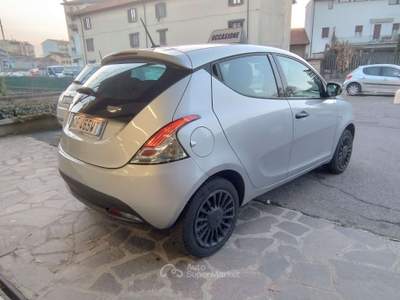 Lancia Ypsilon 1.0 Mild-hyb. Silver - *GARANZIA 12 MESI - 5 POSTI Argento usata Nova Milanese