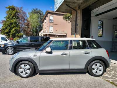 MINI Cooper 1.5 Boost 5 porte 136 cv - *Garanzia 12 mesi Argento usata Nova Milanese