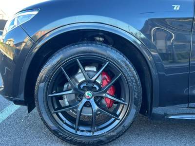 Alfa Romeo Stelvio Tenuta sempre in box Nero usata San Giovanni Rotondo