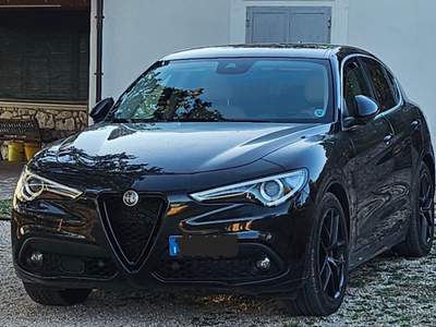 Alfa Romeo Stelvio Tenuta sempre in box Nero usata San Giovanni Rotondo